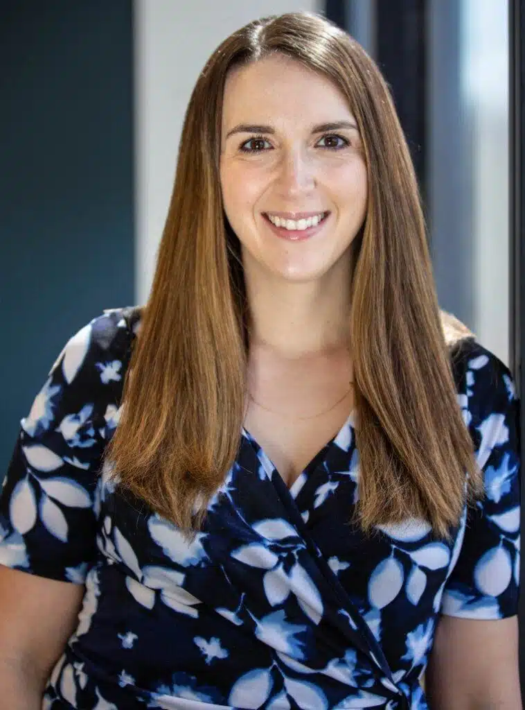 Headshot of Jennifer Tucker smiling